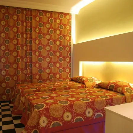Orient Hotell 3*